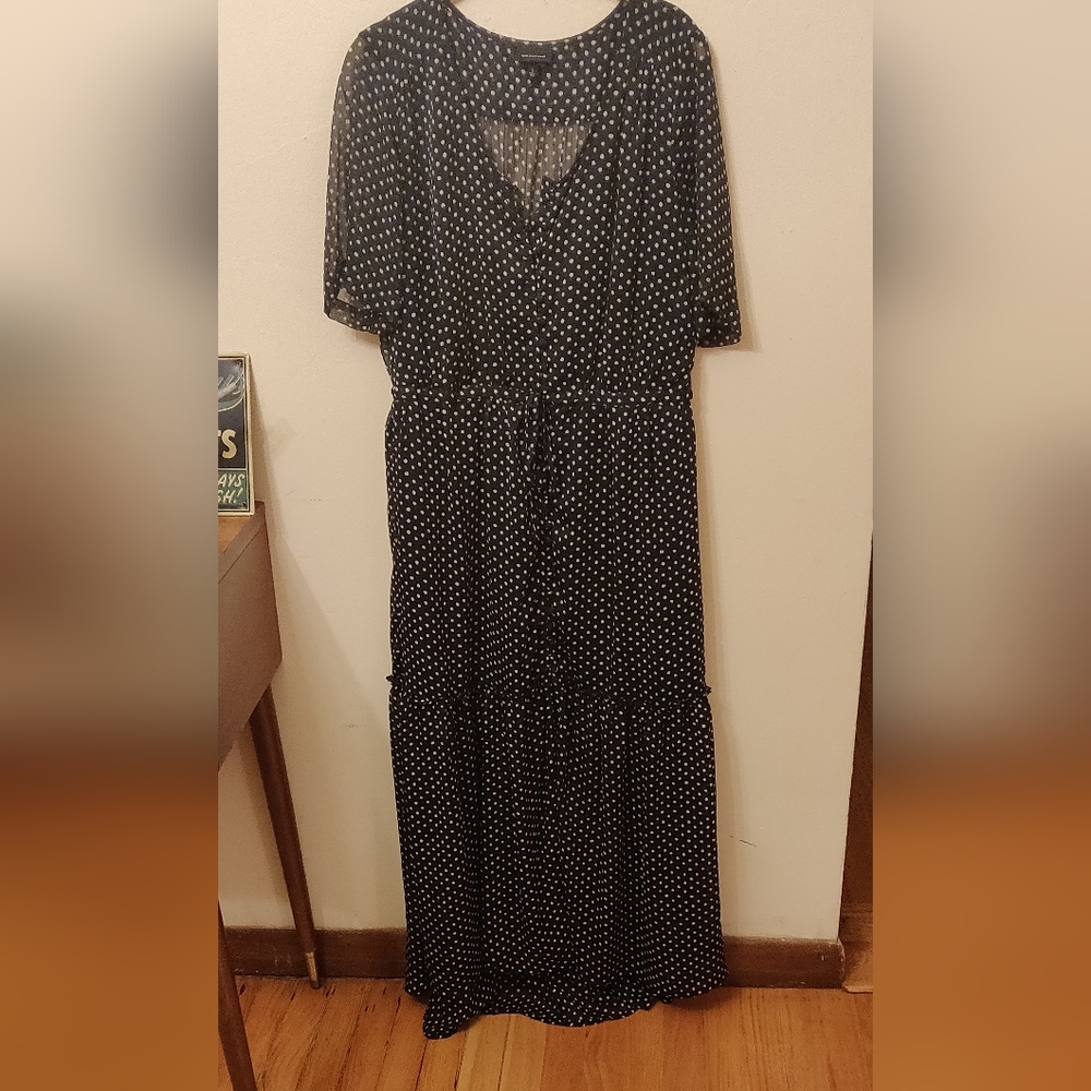 Who What Wear Black and White Short Sleeve Maxi Dress